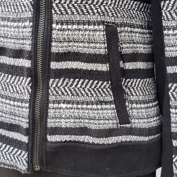 Lou & Grey Asymmetrical Zip Knit Moto Jacket - M - Picture 7 of 8